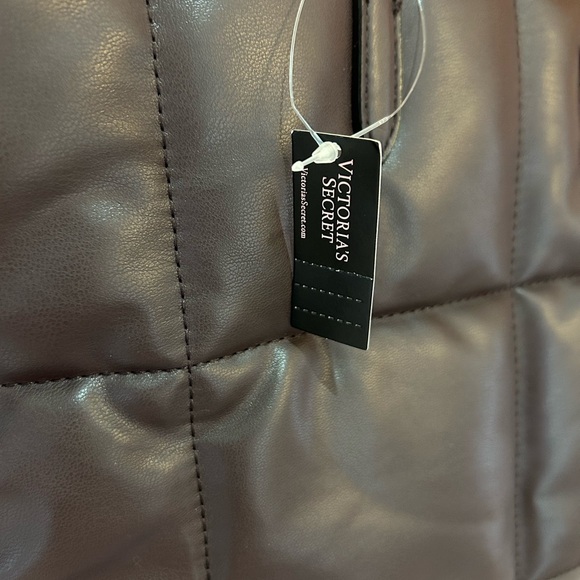 NWT Victoria’s Secret Quilted Tote Bag - Picture 7 of 10